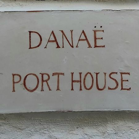 Danae Port House Lägenhet Hydra  Exteriör bild
